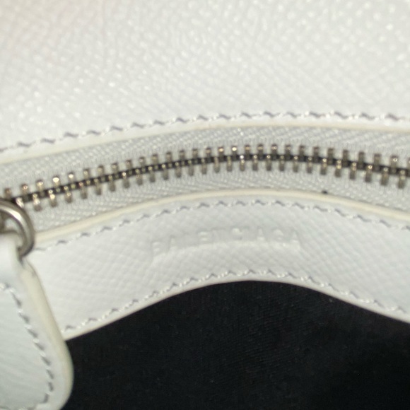 BALENCIAGA VILLE XXS TOP HANDLE BAG IN WHITE/BLACK - Picture 5 of 7